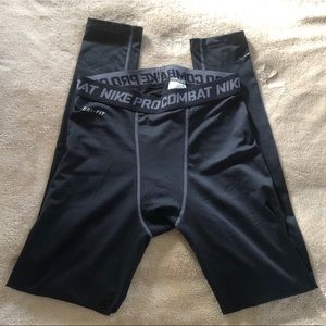 L Nike Pro Combat Dri-Fit Leggings / Thermals